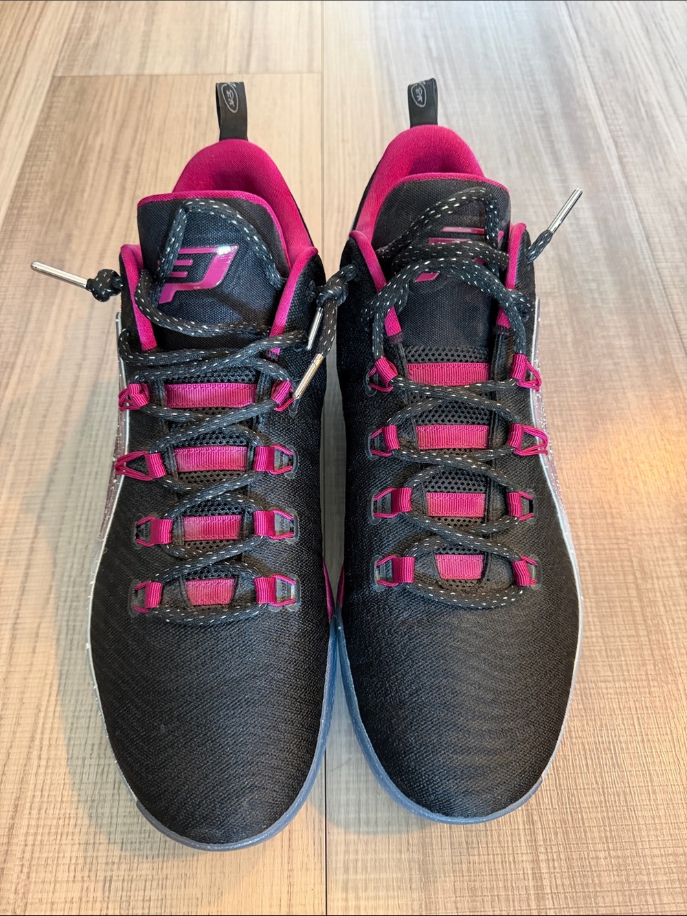 Jordan Men's Black and Magenta Athletic Shoes